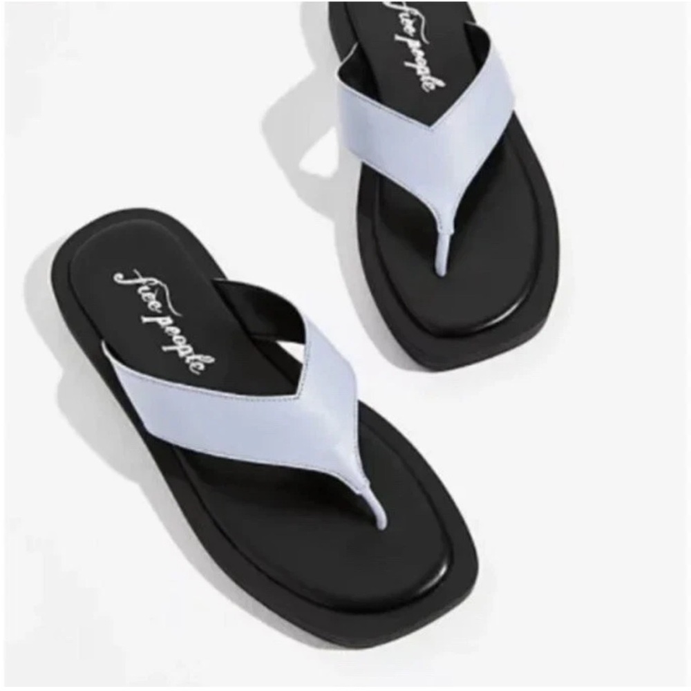 Free People Waverly Thong Sandal in Lavender Sz Eu 38 Sz US 7.5